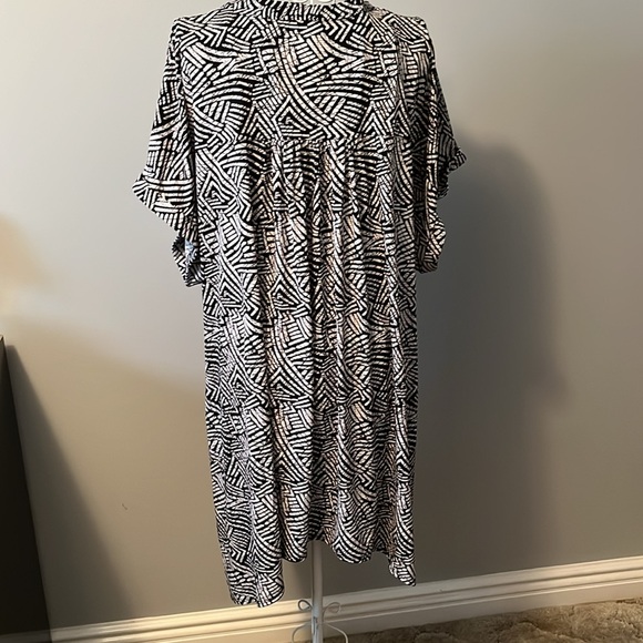 Top - Picture 3 of 3